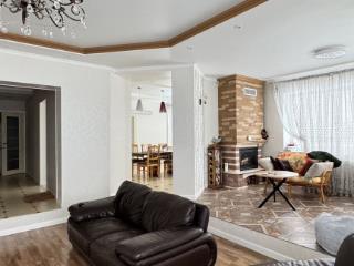  коттедж, 268.8 м², 8.2 соток