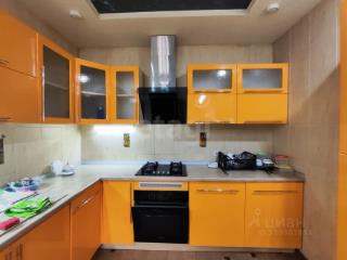 3-этажный дом, 260 м², 15 соток