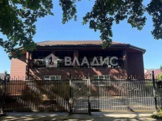 3-этажный дом, 250 м², 7.38 соток