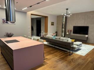 3-комн. квартира, 198 м², 2/12 этаж