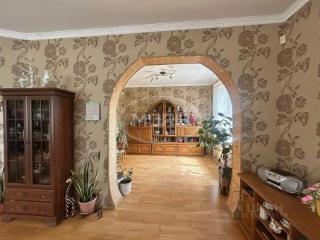 2-этажный дом, 305 м², 16 соток