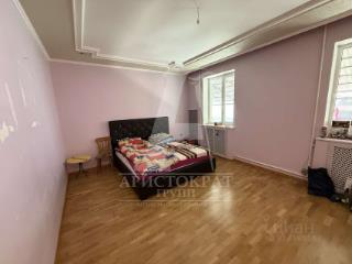 3-этажный дом, 377.5 м², 4.4 сотки