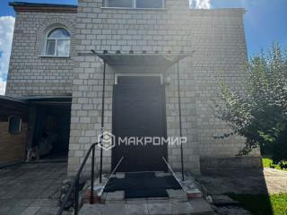  дом, 280 м², 18.3 соток