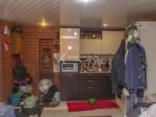 2-этажный дом, 373.7 м², 10 соток