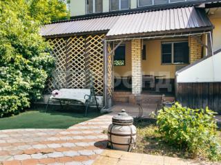  дом, 398 м², 7 соток