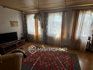  дом, 280 м², 18.3 соток