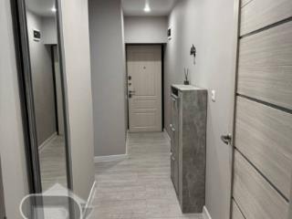 3-комн. квартира, 55.6 м², 2/5 этаж
