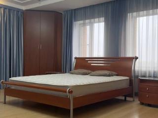 3-комн. квартира, 130 м², 10/13 этаж