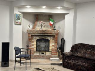 3-этажный дом, 146 м², 8 соток