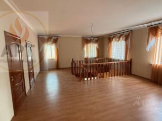 3-этажный дом, 333 м², 7 соток