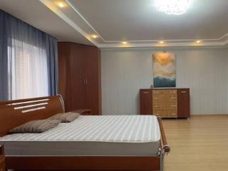 3-комн. квартира, 130 м², 10/13 этаж