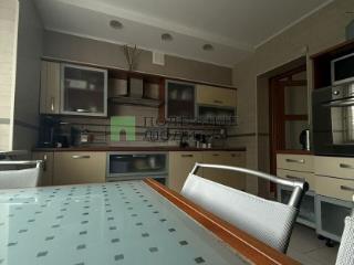 3-комн. квартира, 103 м², 3/9 этаж