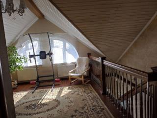 3-этажный дом, 253 м², 4.3 сотки