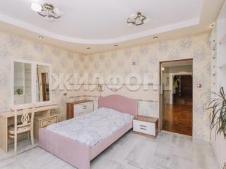  дом, 398 м², 7 соток