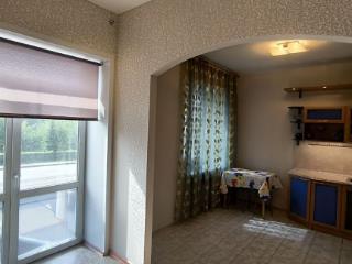 3-комн. квартира, 76.4 м², 2/4 этаж