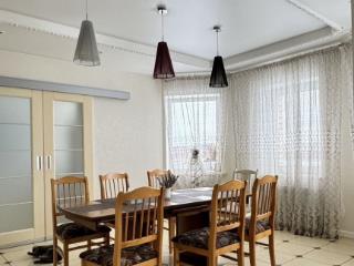  коттедж, 268.8 м², 8.2 соток