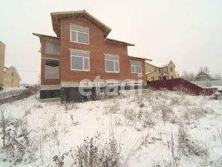 3-этажный дом, 300 м², 9.2 соток