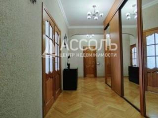 6-комн. квартира, 164.2 м², 2/5 этаж