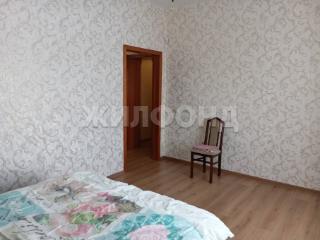  дом, 220 м², 8 соток