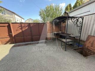 2-этажный дом, 200 м², 4.26 сотки