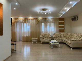 3-комн. квартира, 130 м², 10/13 этаж