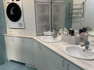 4-комн. квартира, 1270 м², 8/9 этаж