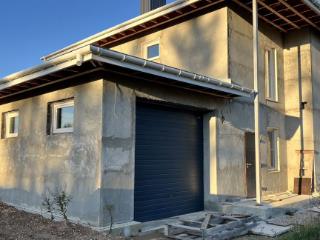  дом, 180 м², 10 соток