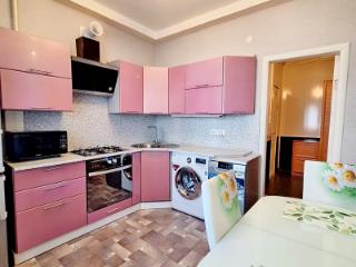 3-комн. квартира, 76 м², 1/4 этаж