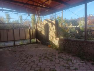 3-этажный дом, 273 м², 14 соток