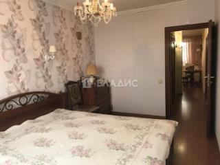 2-комн. квартира, 60 м², 10/17 этаж