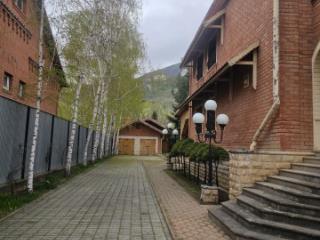 3-этажный дом, 450 м², 18 соток