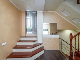 3-этажный коттедж, 394 м², 0.09 соток