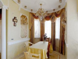  коттедж, 700 м², 48.9 соток