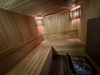 4-этажный дом, 365.5 м², 14.8 соток