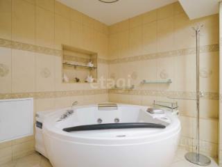 Квартира, 230 м², 5/5 этаж