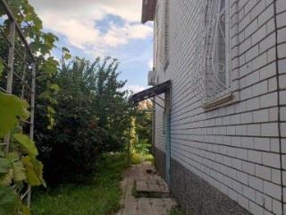 3-этажный дом, 234 м², 9 соток