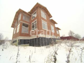 3-этажный дом, 300 м², 9.2 соток