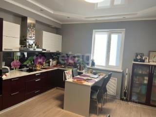 4-комн., Квартира, 241.9 м², 1/3 этаж