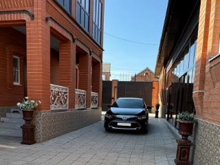  дом, 280 м², 13 соток