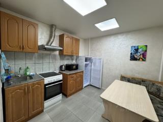 2-комн. квартира, 46 м², 1/8 этаж