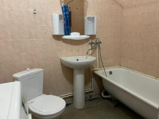 2-комн. квартира, 75 м², 2/4 этаж