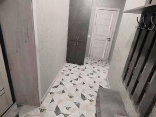2-комн. квартира, 65 м², 2/19 этаж
