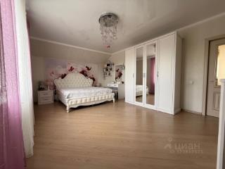 3-этажный дом, 309 м², 10 соток