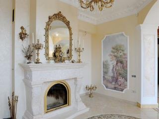  коттедж, 700 м², 48.9 соток