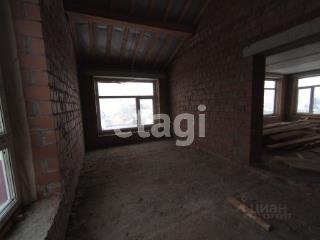 3-этажный дом, 300 м², 9.2 соток