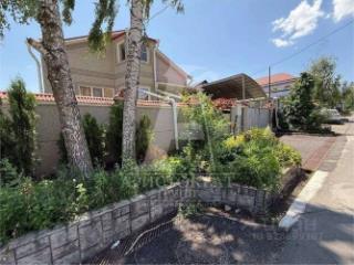 3-этажный дом, 377.5 м², 4.4 сотки