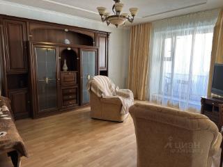 2-комн. квартира, 70 м², 4/6 этаж