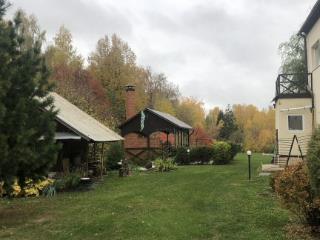  дом, 175.2 м², 100 соток