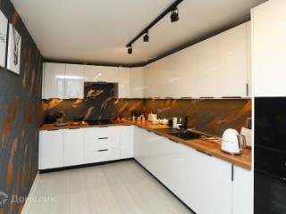 3-комн. квартира, 105 м², 3/4 этаж