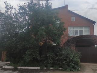  дом, 199.6 м², 9.68 соток